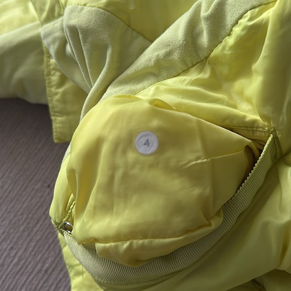 Lululemon What The Fluff Pullover Clarity Yellow size 4 - Picture 7 of 7